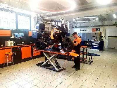 KTM SX-F 250 - Moto Usate - Moto - MOTO & SCOOTER - Prodotti - Concessionario GASGAS Civitavecchia - Celestini Moto
